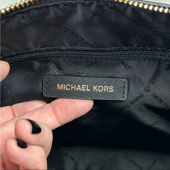 Michael Kors Black Gold Charlotte Ciara Large Zip Tote Shoulder Bag Purse - Picture 11 of 12